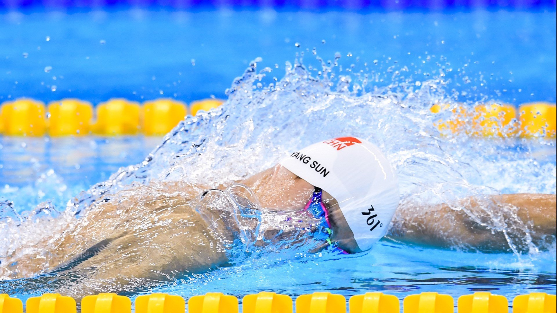 剧烈竞争促使中超球队不断提高水平，竞争过于激烈的危害